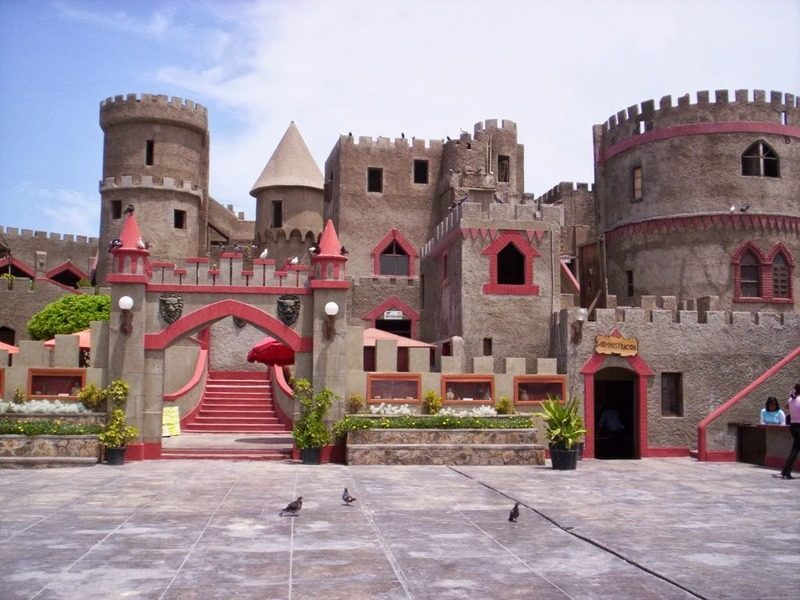Tour Castillo de Chancay and Lomas de Lachay Turismoi.pe